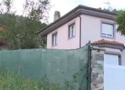 Spagna, genitori ossessionati da Covid e "pandemenza" rinchiudono in casa i figli per oltre 3 anni, costretti a vivere tra i rifiuti e con indosso le mascherine