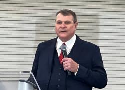 Usa, virologo Steven Hatfill torna nell’amministrazione Trump, nel primo mandato del tycoon propose idrossiclorochina come cura dal Covid