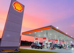Shell valuta acquisizione di BP, operazione strategica da definire in base a mercati, petrolio e regolatori, capitalizzazione a £149 mld 