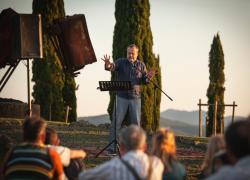 Alla scoperta della Maremma attraverso il festival che valorizza musica, teatro e degustazioni