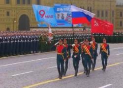 Mosca, a ottant'anni dal giorno della vittoria nella Grande Guerra Patriottica, la grande parata militare: "Chiunque giri le spalle offende la memoria dei caduti"