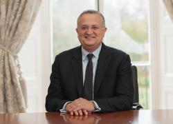 FIS, nel 2024 ricavi 812 milioni di euro (+9%) e crescita del 19% per il segmento Custom, clienti in 60 Paesi