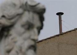 Il conclave più osceno della storia segna una svolta nel senso dell'irrealtà totale, della Narrazione globalizzata che mette insieme vaccini e cardinali, santi e criminali, pace e guerra.