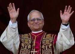 La prima Messa di Papa Leone XIV.  Umiltà e convinzione. Gesù Cristo finalmente rimesso al centro della pastorale