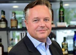 Campari, nel Q1 2025 in calo vendite a €666 mln (-4,2%) e utile ante imposte a €107 mln (-26,1%); Hunt: "Investiamo nella costruzione dei brand e nel completamento del piano di investimenti"