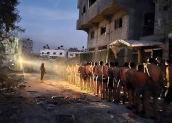 Gaza, ex detenuti palestinesi: "Abusi sessuali e scariche elettriche dell'Idf, appesi al soffitto come animali macellati, Israele arresta chiunque, senza accuse né avvocati" - Il REPORT 