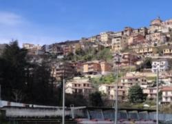 Montecompatri, partorisce figlio in casa e lo getta nel water ancora vivo, arrestata nigeriana 29enne, corpo ritrovato in un tombino