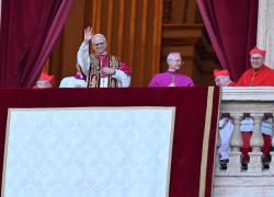 Intronizzazione Papa Leone XIV, la cerimonia di insediamento con 156 delegazioni, da Vance a Zelensky, da von der Leyen a Herzog 
