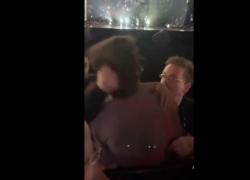 Eurovision, urla "Palestina libera" durante esibizione Israele, le guardie gli tappano la bocca, gli tirano i capelli e lo schiaffeggiano - VIDEO