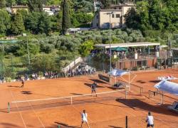 La “Firenze Bene” trema, a rischio chiusura il Tennis Carraia: magnate indiano si compra il circolo frequentato dalla nobiltà fiorentina 