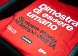 Scrivere storie nell’era dell’AI: manifesta  il genio umano  con Lenovo Yoga e Belleville
