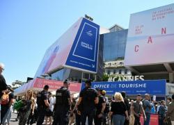 Cannes, blackout elettrico costringe interruzione proiezioni del Festival, Gendarmeria: “Atto doloso, incendio a cabina ad alta tensione"
