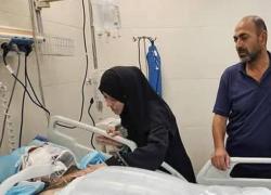 Gaza, l'appello dello zio dell'unico figlio sopravvissuto della pediatra al-Najjar: "Mio nipote in condizioni disperate, curatelo in Italia"