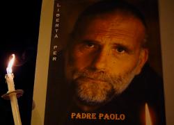 Padre Paolo Dall'Oglio, ritrovato il corpo in Siria, il vescovo di Qamishlie: "Cadavere di uomo in abiti religiosi nella fossa comune di Raqqa"