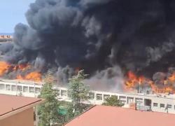 Viterbo, incendio all'Università della Tuscia, crollato tetto della facoltà di Agraria, evacuati studenti e professori - VIDEO