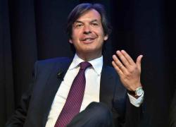 Intesa Sanpaolo, Carlo Messina nominato dalla stampa finanziaria di Francoforte banchiere europeo del 2024; risultati record e impegno green