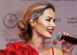 La bellezza che unisce, intervista al soprano Daria Davidoff, la cantante franco-russa innamorata della musica e dell’opera dei maestri italiani