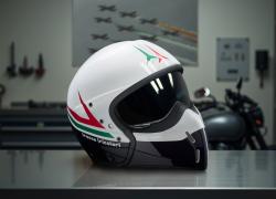 Pitti Uomo, Aeronautica Militare presenta una collezione di caschi da moto, frutto della collaborazione con AIROH, leader nella realizzazione di caschi da moto ad alte prestazioni