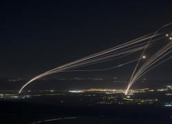 Israele firma accordo "multimiliardiario" con società bellica Rafael per rafforzare intercettatori dell'Iron Dome grazie a fondi Usa