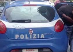 Biella, muratore egiziano 24enne sequestra e stupra donna davanti a figlio di 4 anni: “Ti strangolo se ti ribelli”, arrestato a Milano