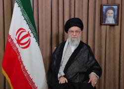 Iran, “Khamenei ha nominato 3 successori in caso di sua morte, non c’è il figlio Mojtaba, sceglierá l’assemblea degli esperti”