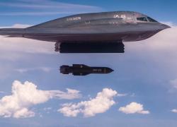 Attacco Usa in Iran, caccia B2 trasferiti dal Missouri a Guam 37 ore prima dell'inizio, poi 12 bombe GBU57 su Natanz e Fordow, 30 cruise su Isfahan