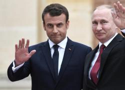 Telefonata Putin-Macron, lo zar: “La guerra in Ucraina è colpa dell’occidente, Iran ha diritto a nucleare”, l'Eliseo: "Pace duratura, mai atomica a Teheran"