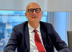 Addio ad Angelo Campani, morto a 62 anni dopo malore improvviso il direttore generale di Credem, era in banca dal 1981