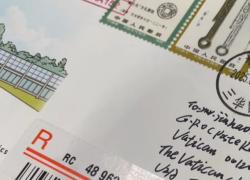 Poste Italiane, oltre 100 chili al giorno di lettere per Papa Leone XIV, inviate al Vaticano da tutto il mondo
