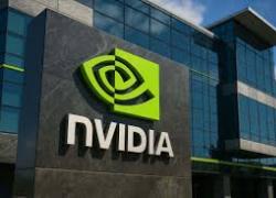 Nvidia raggiunge $4.000 mld di capitalizzazione, record a Wall Street; valutata 47 volte il patrimonio netto e 37 volte gli utili 2025