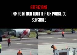 Orio al Serio, steward aveva capito che Andrea Russo sarebbe morto nel motore dell'aereo, le parole al giovane collega: "Chiudi gli occhi" - VIDEO CHOC