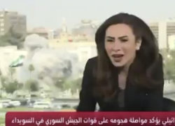 Israele attacca Damasco, bomba in diretta tv al tg: il boato negli studi e la fuga della giornalista spaventata - VIDEO