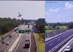 Brescia, il VIDEO dello schianto dell’ultraleggero sul raccordo autostradale Corda Molla, morto il pilota milanese 75enne e la compagna 50enne