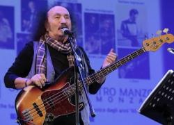 Addio a Livio Macchia, morto per un tumore il bassista e fondatore dei Camaleonti, un mese fa l'ultimo concerto, aveva 83 anni