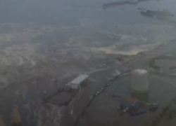 Terremoto in Kamchatka in Russia, città costiera sommersa dalle onde di 4 metri dello tsunami, case, auto e imbarcazioni trascinate via - VIDEO