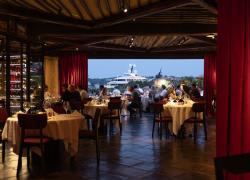 L’Argentina sbarca a Porto Cervo con il ristorante El Porteño, alla sua seconda stagione in Costa Smeralda