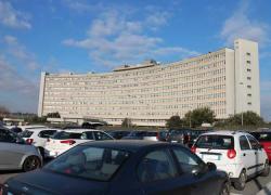 Roma, colpita da infarto mentre accompagna sorella in ospedale, salvata dal massaggio cardiaco della dottoressa, il malore improvviso nel reparto di Ematologia