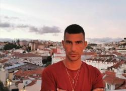 Addio al rapper Jesto, morto a 40 anni per infarto l'artista romano figlio del cantautore Stefano Rosso, a dare l'annuncio il fratello maggiore Hyst