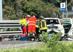 Parma, auto contromano sulla tangenziale Sud, morto 81enne, feriti un uomo e una donna di 60 e 40 anni, coinvolte 3 vetture nello scontro