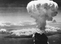 Nagasaki, 80 anni fa il bombardiere Usa B29 Bockscar sganciò bomba atomica “Fat Man” sulla città giapponese, oltre 74mila morti