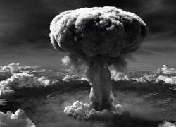 Hiroshima, 80 anni fa bombardiere Usa B29 Enola Gay sganciò bomba atomica Little Boy sulla città giapponese, 140mila vittime, 120 delegazioni alla cerimonia