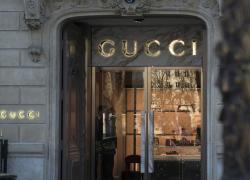 Gucci, 1000 dipendenti italiani protestano per il bonus negato di €600: proclamato lo stato di agitazione dai sindacati