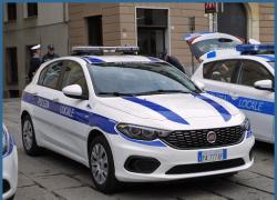 Genova, guida la moto con la patente del fratello gemello, denunciato per sostituzione di persona
