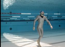 Vitomir Maričić stabilisce nuovo record di apnea statica, sott'acqua per 29 minuti e 3 secondi utilizzando ossigeno puro prima dell'immersione
