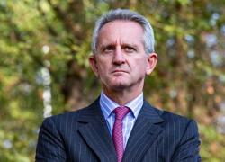 Mediobanca, bocciata l’OPS su Banca Generali: 32% gli astenuti e 10% i contrari, 35% i favorevoli; Nagel "opportunità, per ora, mancata"