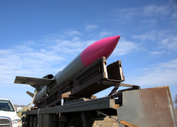 Flamingo, cos'è il missile da crociera a lungo raggio ucraino con cui Zelensky continua la guerra a Putin: gittata di 3000 km e testata da 1.150 kg di esplosivo
