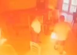 Siviglia, 50enne dà fuoco ad un bar dopo rifiuto dei camerieri di mettergli la maionese nel panino, danni fino a 7mila € - VIDEO