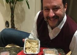 Salvini porta fortuna? Decidete voi. Va in Cina a “studiare” ponti, e BOOM: crolla il più grande del mondo