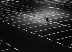 "Il posto scelto",  dal ciclo “Racconti assurdi” (situazioni anomale e inconsuete che potrebbero verificarsi nel mondo reale)