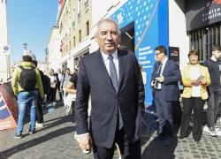 Francia, governo in crisi e verso caduta, premier Bayrou chiede voto di fiducia l'8 settembre sulla manovra, tagli per 44 mld€ per il 2026